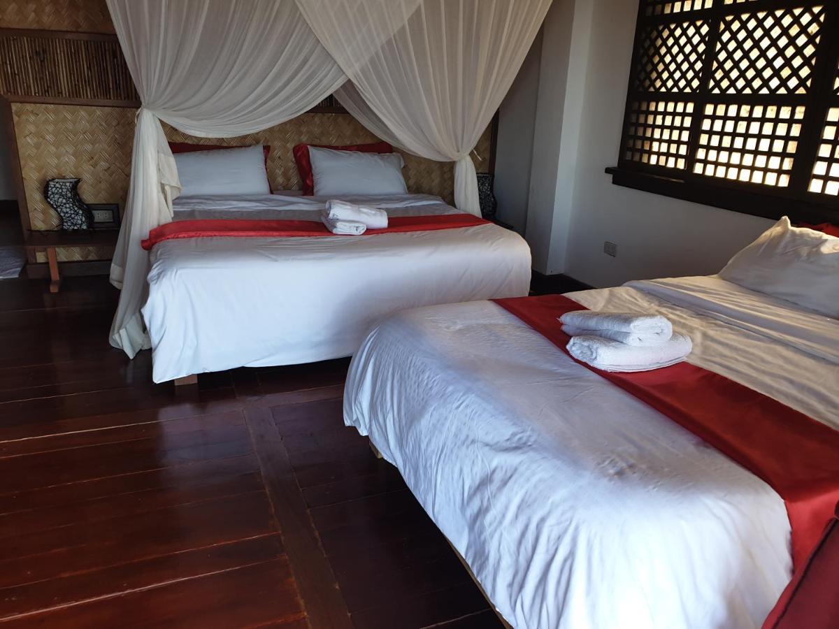 Miley Lodging Restobar New Busuanga ภายนอก รูปภาพ